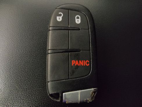 Used 2017 Dodge Journey Crossroad image 32