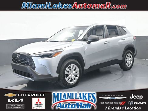 Used 2026 Toyota Corolla Cross L FWD image 1