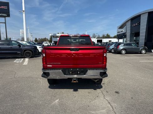 Used 2022 Chevrolet Silverado 2500 LT w/ Convenience Package AWD/4WD image 4