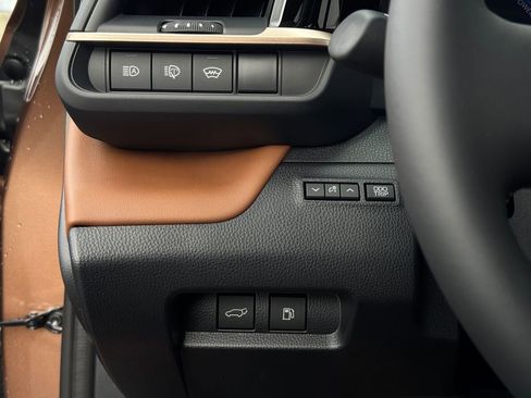 New 2026 Toyota Crown Signia AWD/4WD image 38