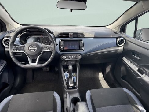 Used 2025 Nissan Versa SV FWD image 15