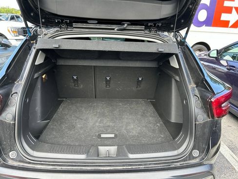 Used 2024 Chevrolet Trax ACTIV w/ Sunroof Package FWD image 46