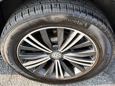Used 2019 Volkswagen Tiguan SEL AWD/4WD image 8