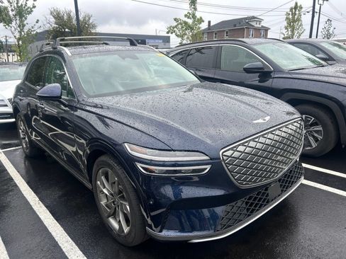 Used 2025 Genesis Electrified GV70 AWD/4WD image 2