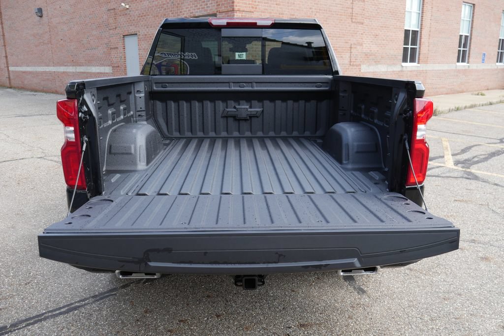 New 2026 Chevrolet Silverado 1500 RST w/ RST All Star Premium Package AWD/4WD image 8