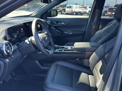 New 2026 Chevrolet Equinox LT w/ Convenience Package II image 9