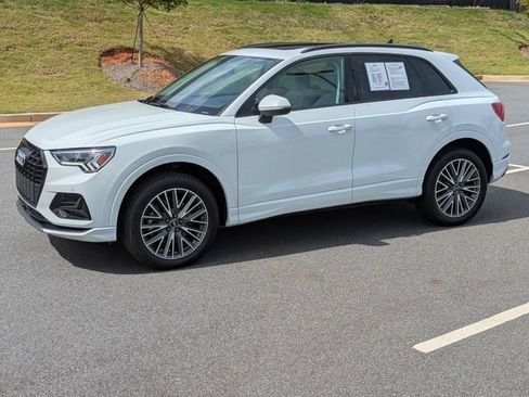 Used 2023 Audi Q3 2.0T Premium w/ Convenience Package AWD/4WD image 8