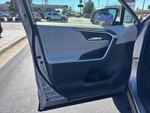 New 2025 Toyota RAV4 XLE image 10
