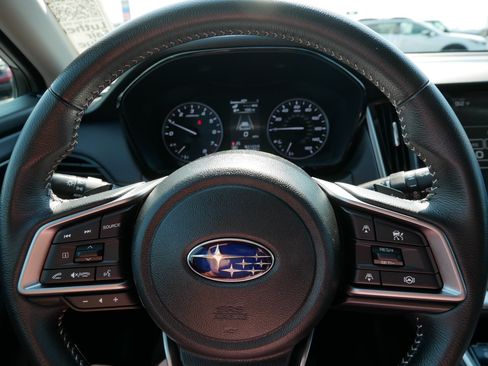 Used 2025 Subaru Outback Premium AWD/4WD image 25