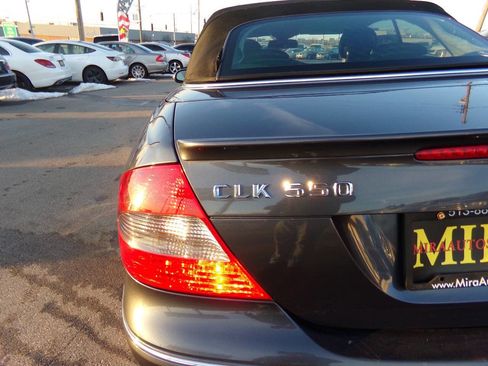 Used 2009 Mercedes-Benz CLK 550 Cabriolet w/ Premium I Pkg image 40