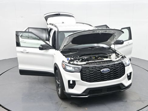 New 2026 Ford Explorer ST-Line w/ ST-Line Street Pack RWD image 44