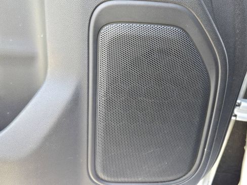 Used 2021 GMC Sierra 1500 SLT RWD image 16