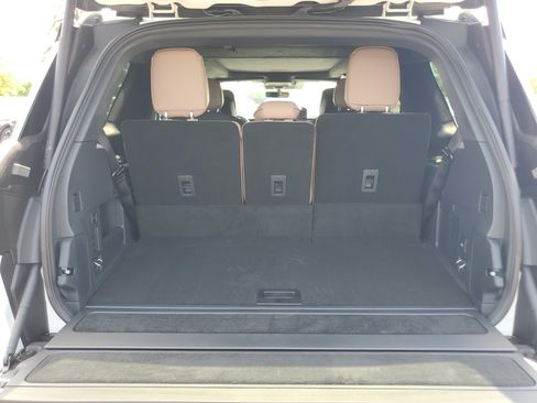 New 2027 Lincoln Navigator Black Label AWD/4WD image 31