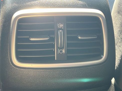 Used 2018 Kia Sorento L image 33