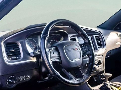 Used 2019 Dodge Charger GT w/ Blacktop Package image 6