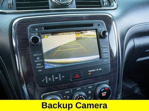 Used 2017 Buick Enclave Leather AWD/4WD image 9