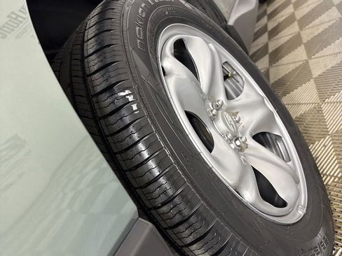 Used 2017 Subaru Forester 2.5i image 31