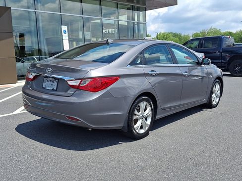 Used 2011 Hyundai Sonata Limited w/ Navigation Pkg 5 FWD image 6