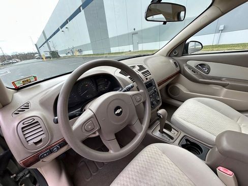 Used 2005 Chevrolet Malibu w/ Preferred Equipment Group image 29