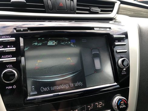 Used 2018 Nissan Murano SL w/ Moonroof Package image 14