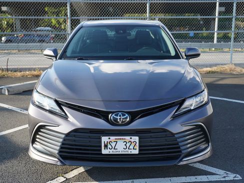 Used 2023 Toyota Camry LE image 4