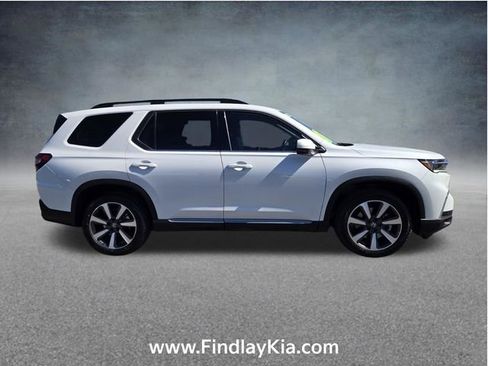 Used 2024 Honda Pilot Touring image 5