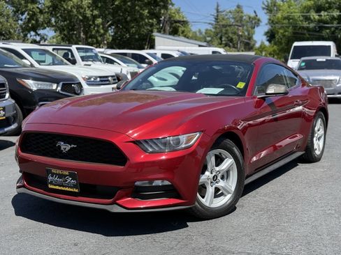 Used 2017 Ford Mustang Coupe RWD image 4