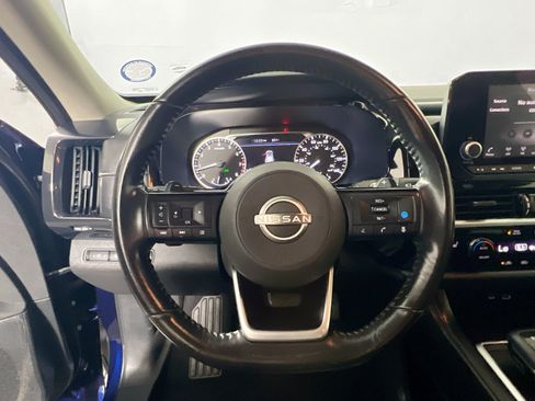 Used 2022 Nissan Pathfinder SV FWD image 17