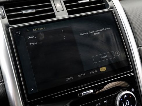 Used 2023 Land Rover Discovery S R-Dynamic image 33