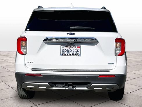 Used 2020 Ford Explorer XLT w/ Equipment Group 202A image 6