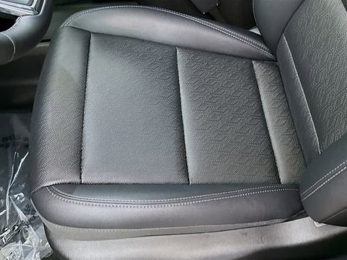 Used 2025 Chevrolet Equinox LT w/ Convenience Package II image 21