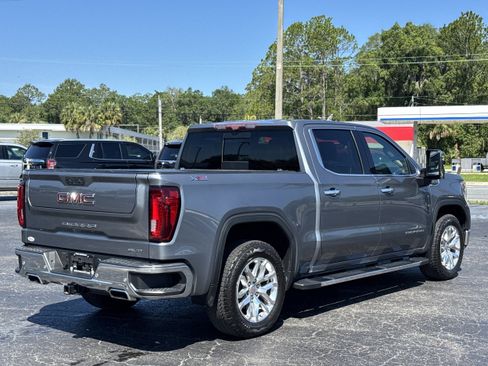 Used 2021 GMC Sierra 1500 SLT w/ SLT Premium Plus Package AWD/4WD image 7