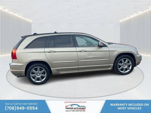 Used 2007 Chrysler Pacifica Limited AWD/4WD image 8