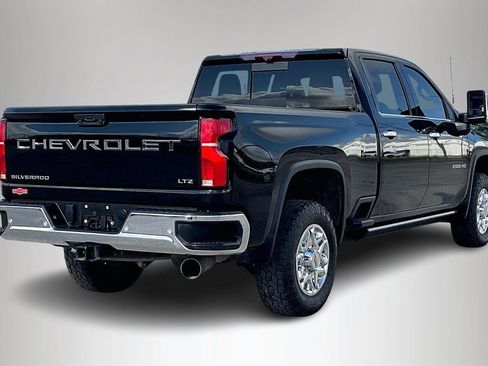 Used 2024 Chevrolet Silverado 2500 LTZ w/ LTZ Premium Package AWD/4WD image 5
