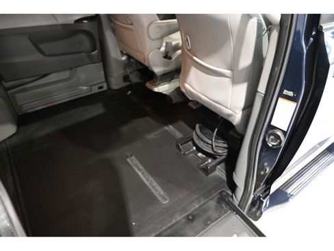 Used 2018 Toyota Sienna XLE Premium FWD image 19