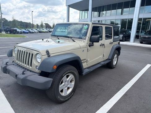 Used 2017 Jeep Wrangler Unlimited Sport w/ Quick Order Package 24S AWD/4WD image 2