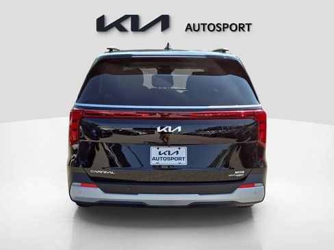 New 2026 Kia Carnival EX image 9
