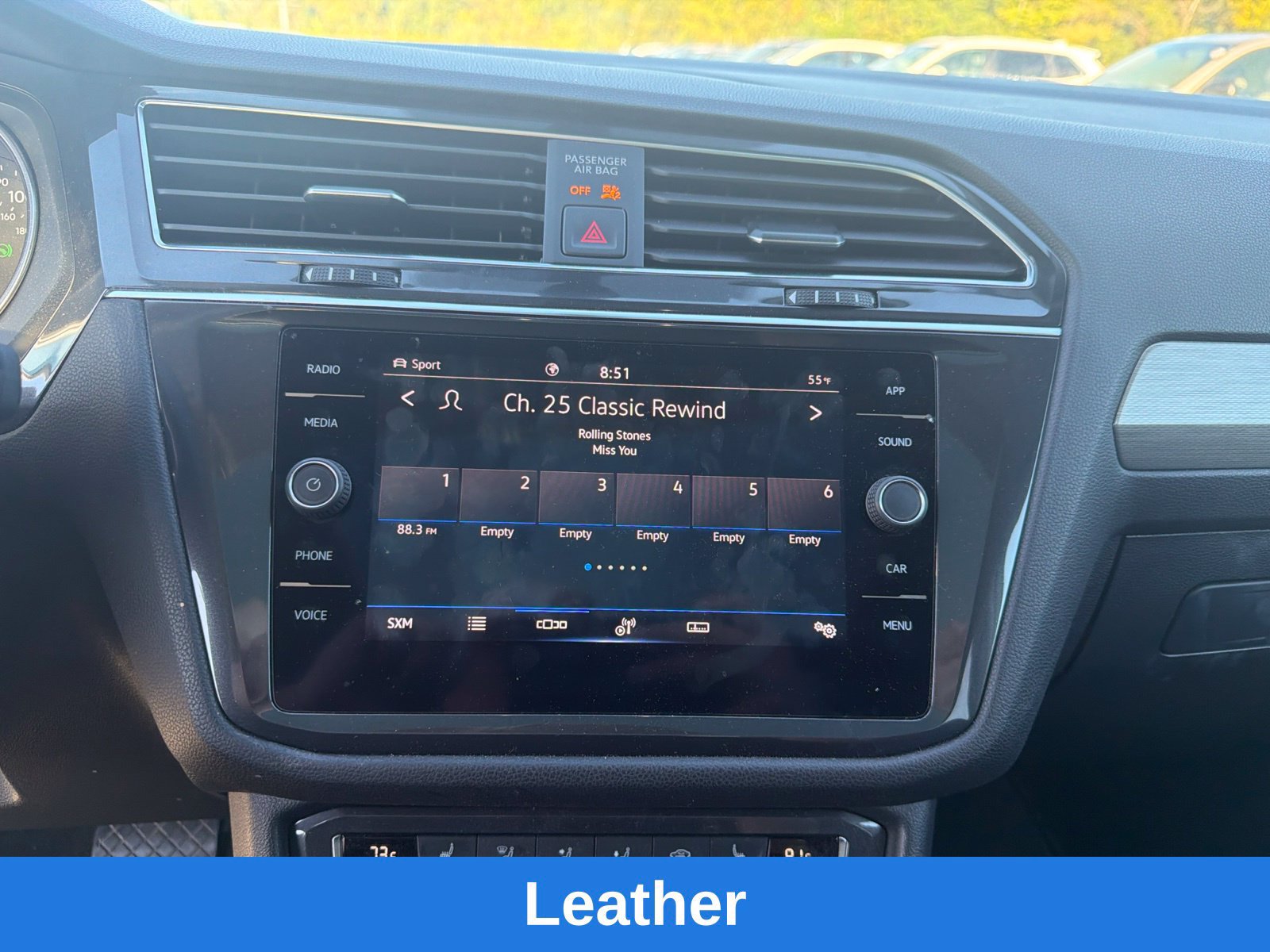 Used 2021 Volkswagen Tiguan SE w/ Panoramic Sunroof Package AWD/4WD image 15