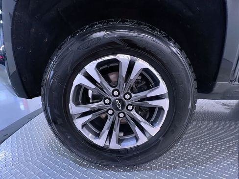 Used 2021 Chevrolet Colorado Z71 w/ Safety Package AWD/4WD image 10