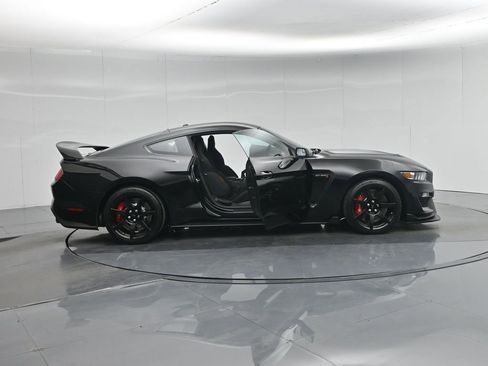 Certified 2017 Ford Mustang Shelby GT350R w/ GT350R Equipment Group 920A image 3