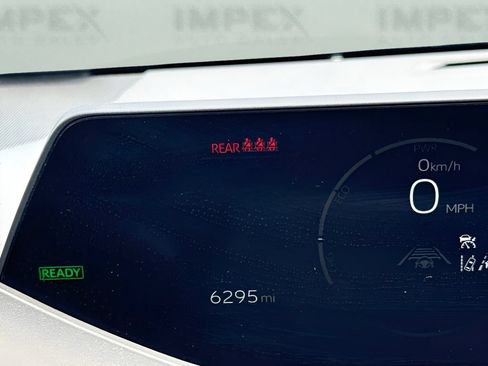 Used 2026 Toyota Prius LE FWD image 14