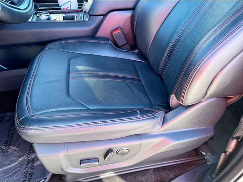 Used 2022 Ford Expedition Limited RWD image 20
