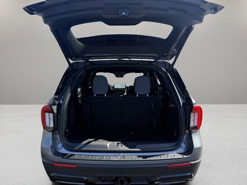 New 2026 Ford Explorer ST-Line AWD/4WD image 7