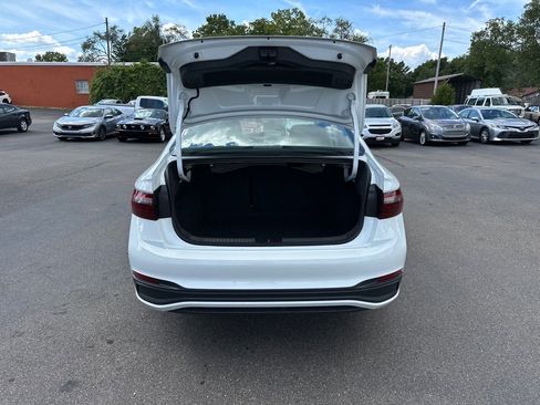 Used 2024 Volkswagen Jetta S image 9