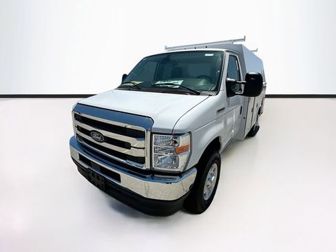New 2026 Ford E-350 and Econoline 350 Super Duty w/ Power Equipment Group RWD image 5