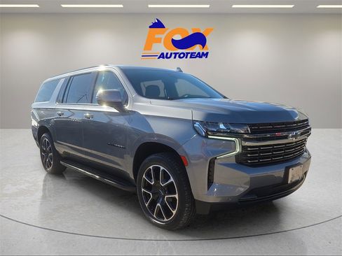 Used 2022 Chevrolet Suburban RST w/ Luxury Package image 7