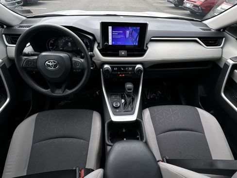 Used 2024 Toyota RAV4 XLE AWD/4WD image 22