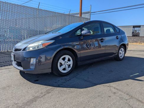 Used 2011 Toyota Prius image 1