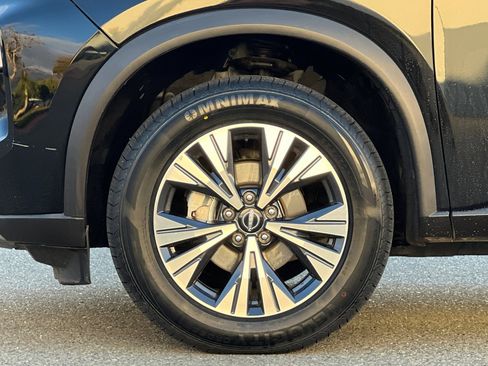 Certified 2023 Nissan Rogue SV image 32