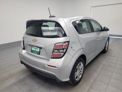 Used 2020 Chevrolet Sonic LT FWD image 9